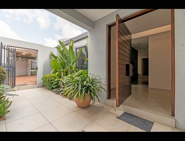 3 BEDROOM CLUSTER RENTED IN SANDOWN